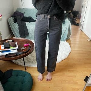 Dad jeans levis size 23. New no tags. Grey vintage style
